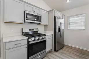 1606 Rhoads Ct, The Villages, FL 34762 - Photo 12