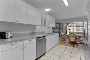 2018 Castano Pl, The Villages, FL 32159 - Photo 38