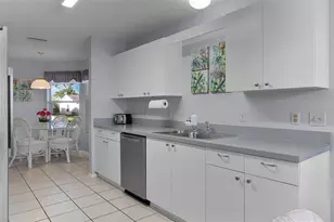 2018 Castano Pl, The Villages, FL 32159 - Photo 14