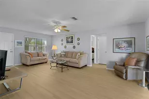 2018 Castano Pl, The Villages, FL 32159 - Photo 10