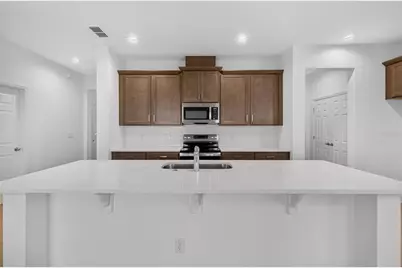 7501 Catania Loop, Clermont, FL 34714 - Photo 10