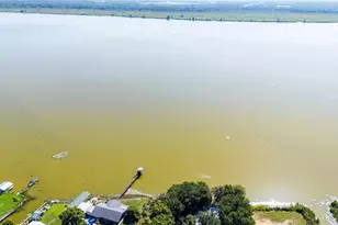 1056 Cr 463, Lake Panasoffkee, FL 33538 - Photo 46