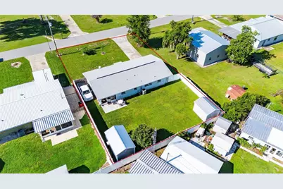 1056 Cr 463, Lake Panasoffkee, FL 33538 - Photo 42