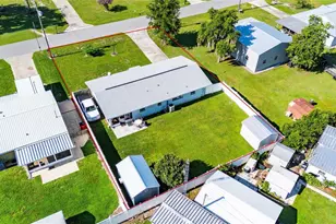 1056 Cr 463, Lake Panasoffkee, FL 33538 - Photo 42