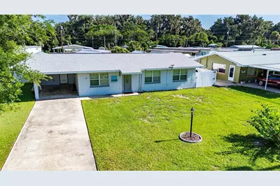 1056 Cr 463, Lake Panasoffkee, FL 33538 - Photo 38