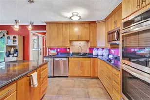 33809 Overton Dr, Leesburg, FL 34788 - Photo 12