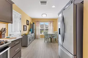 5738 Carley Loop, The Villages, FL 32163 - Photo 6