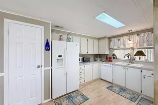 1561 Apache Cir, Tavares, FL 32778 - Photo 8