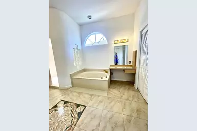 7116 Pebble Beach Lane, Seminole, FL 33777 - Photo 14