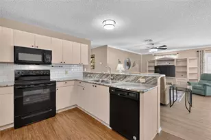 214 Montoya Dr, The Villages, FL 32159 - Photo 18