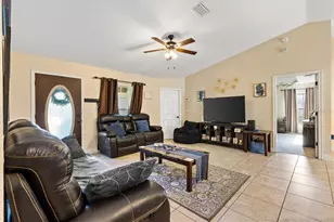 9324 SE 161st St, Summerfield, FL 34491 - Photo 4