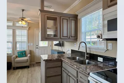 699 Cindi Avenue, Leesburg, FL 34788 - Photo 6