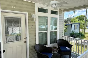 699 Cindi Ave, Leesburg, FL 34788 - Photo 2