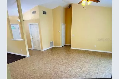 40107 Oakridge Drive, Lady Lake, FL 32159 - Photo 2