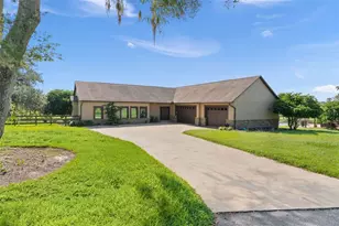 16215 Douglas Rd, Groveland, FL 34736 - Photo 4