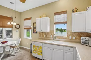 10086 Ketch Kay Ln, Oxford, FL 34484 - Photo 18