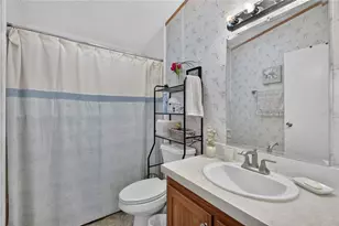 704 Kimberly Ave, Leesburg, FL 34788 - Photo 32