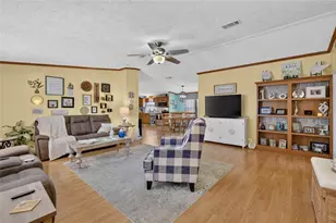 704 Kimberly Ave, Leesburg, FL 34788 - Photo 10