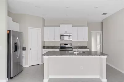 39895 Harvest Creek Lane, Zephyrhills, FL 33540 - Photo 10