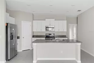 39895 Harvest Creek Ln, Zephyrhills, FL 33540 - Photo 10
