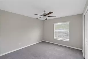 39895 Harvest Creek Ln, Zephyrhills, FL 33540 - Photo 14
