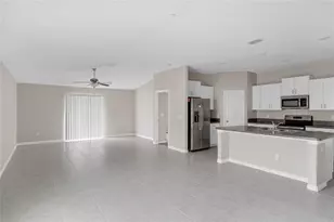 39895 Harvest Creek Ln, Zephyrhills, FL 33540 - Photo 8