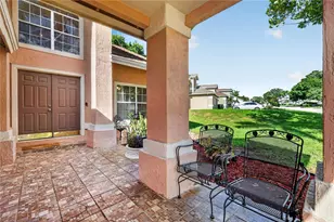 1079 Summer Lakes Dr, Orlando, FL 32835 - Photo 2