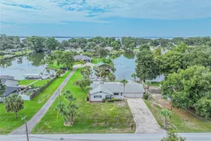 2712 Grand Island Shores Rd, Eustis, FL 32726 - Photo 2
