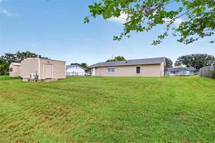 1233 Padgett Cir, Lady Lake, FL 32159 - Photo 22