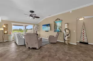 694 Avecilla Dr, The Villages, FL 32162 - Photo 6