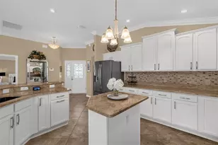 694 Avecilla Dr, The Villages, FL 32162 - Photo 14