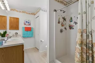 2732 Privada Dr, The Villages, FL 32162 - Photo 14