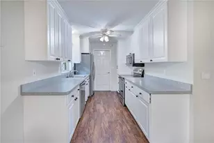 364 Cherry Tree St, Eustis, FL 32726 - Photo 8