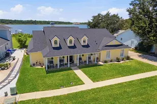 3716 Bayshore Cir, Tavares, FL 32778 - Photo 14