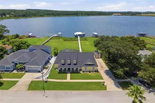 3716 Bayshore Cir, Tavares, FL 32778 - Photo 1