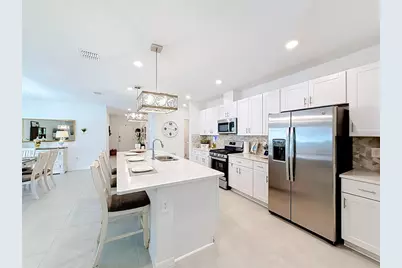 33916 Sky Blossom Cir, Leesburg, FL 34788 - Photo 4