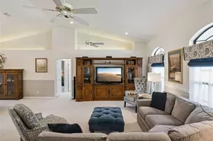 21824 Tartan St, Leesburg, FL 34748 - Photo 6