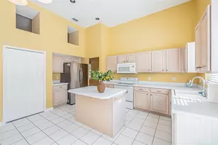 7004 Pine Hollow Dr, Mount Dora, FL 32757 - Photo 10