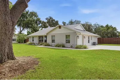 5240 Royal Oak Drive, Fruitland Park, FL 34731 - Photo 6