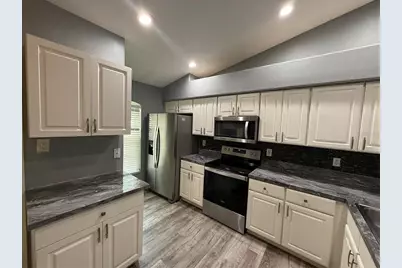 8927 Courtyard Lane, Groveland, FL 34736 - Photo 6