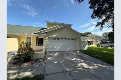 8927 Courtyard Lane, Groveland, FL 34736 - Photo 2