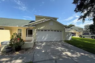 8927 Courtyard Ln, Groveland, FL 34736 - Photo 2