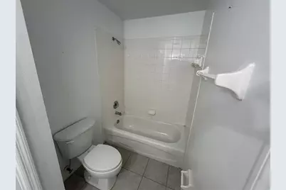 8927 Courtyard Lane, Groveland, FL 34736 - Photo 20
