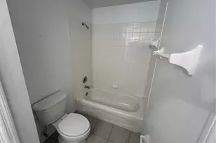 8927 Courtyard Ln, Groveland, FL 34736 - Photo 20