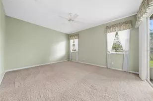 5596 Freeport Dr, Tavares, FL 32778 - Photo 10