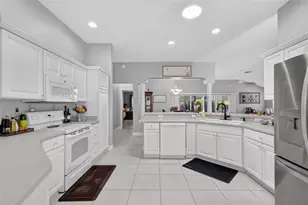 2761 Persimmon Loop, The Villages, FL 32162 - Photo 14