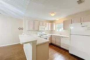 2177 Broxton Pl, The Villages, FL 32162 - Photo 6