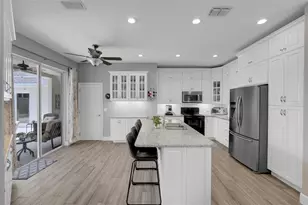 2525 New Castle Ct, Clermont, FL 34711 - Photo 18