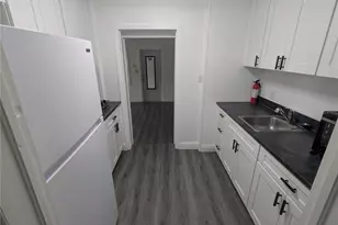 1513 Akron Dr, Leesburg, FL 34748 - Photo 2