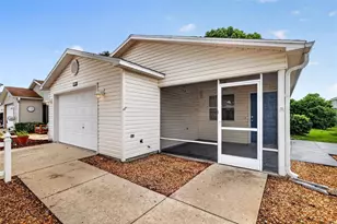 1606 Campos Dr, The Villages, FL 32162 - Photo 2